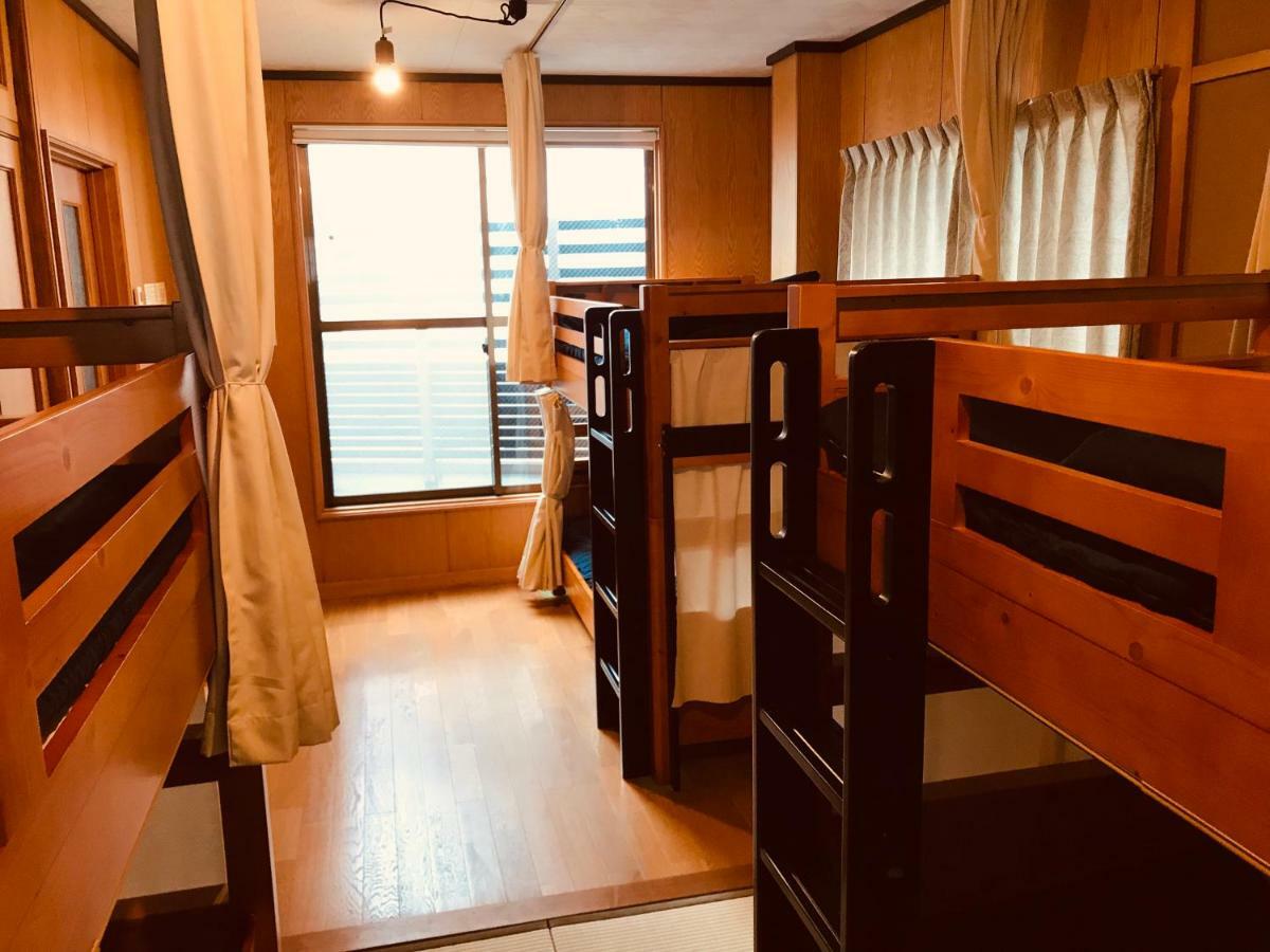 Ropeway St. Guesthouse Matsuyama  Zewnętrze zdjęcie