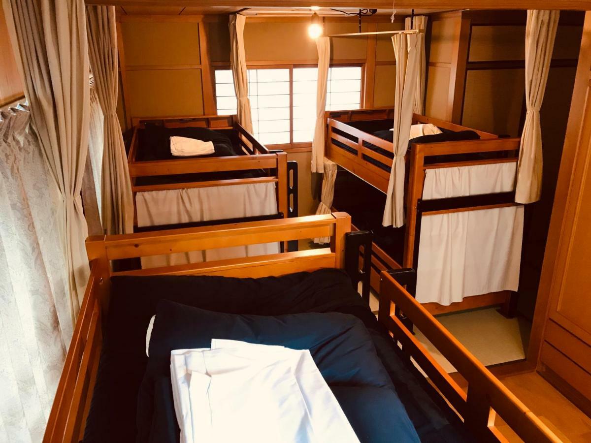 Ropeway St. Guesthouse Matsuyama  Zewnętrze zdjęcie
