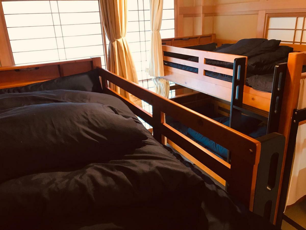 Ropeway St. Guesthouse Matsuyama  Zewnętrze zdjęcie
