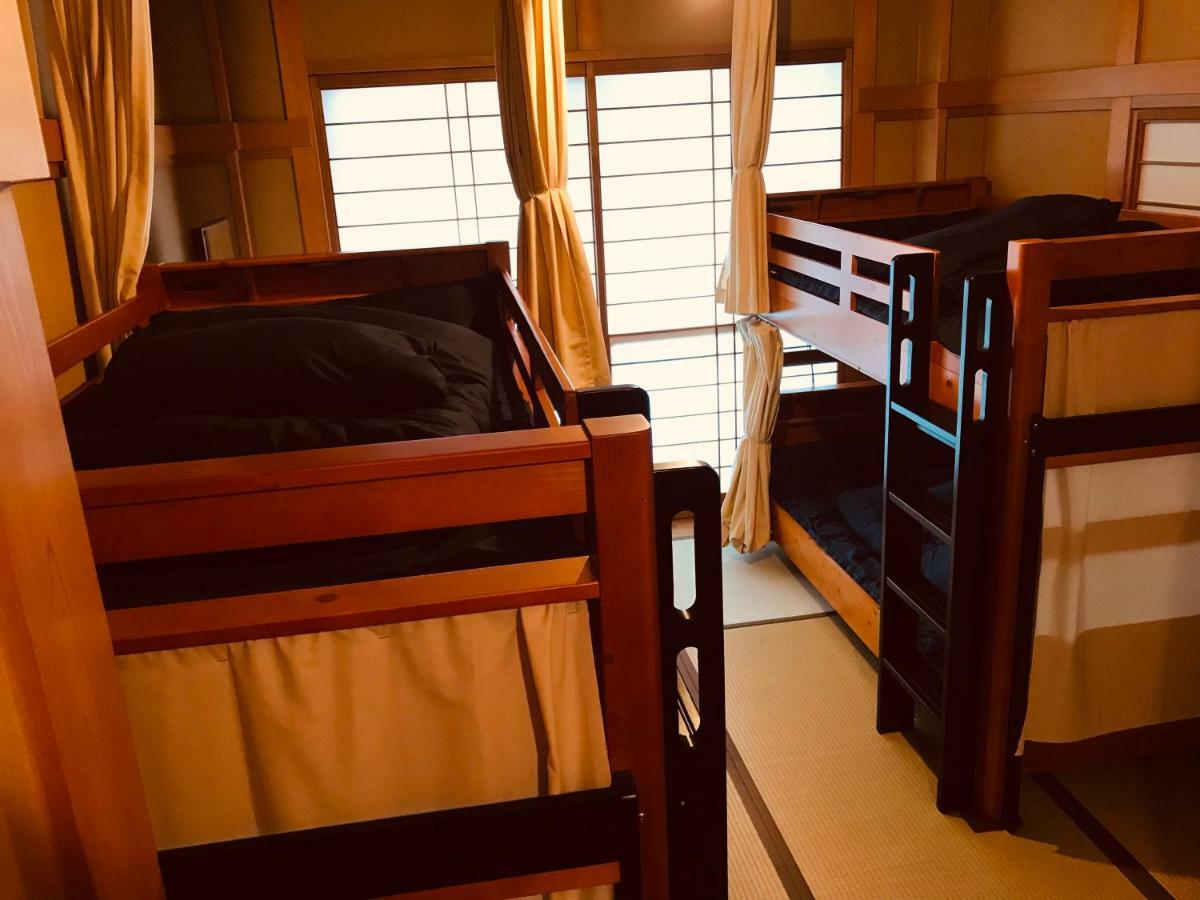 Ropeway St. Guesthouse Matsuyama  Zewnętrze zdjęcie