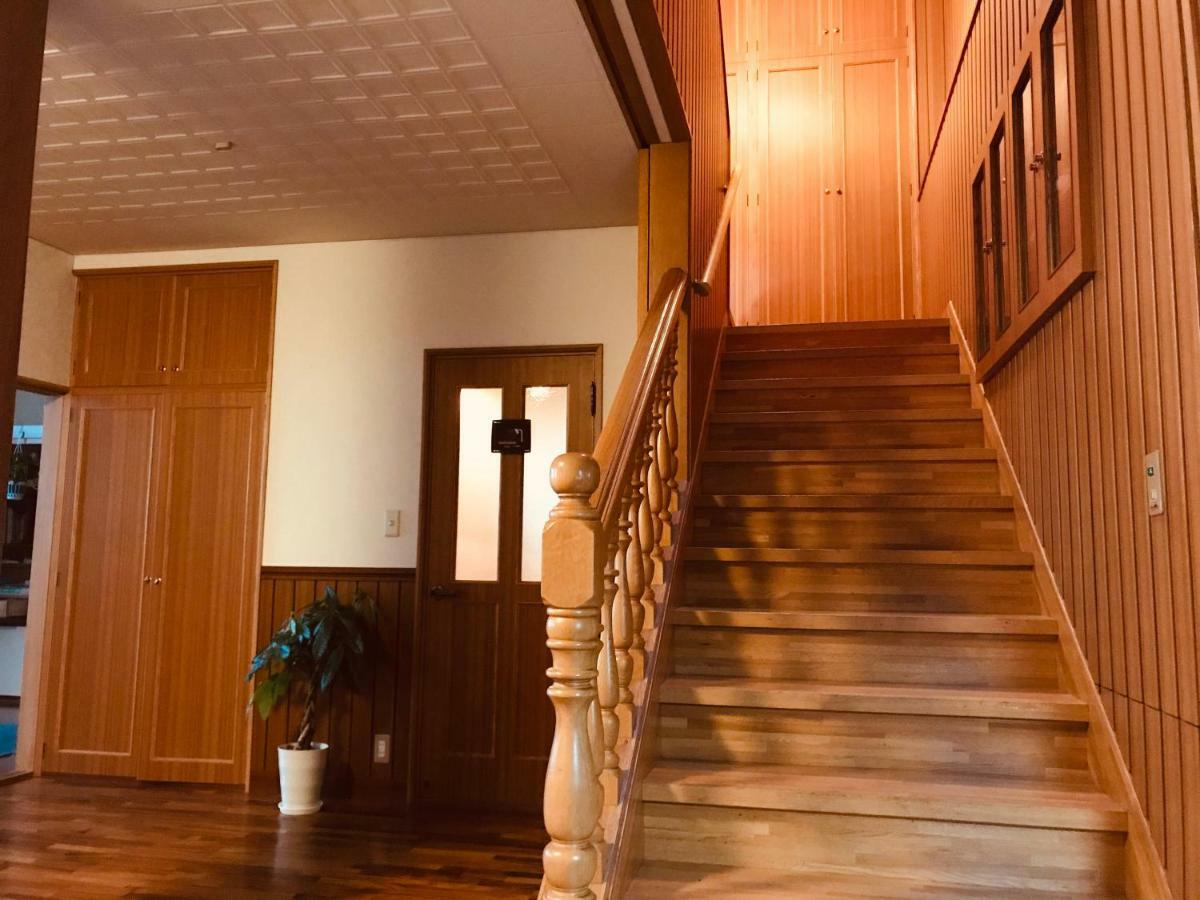 Ropeway St. Guesthouse Matsuyama  Zewnętrze zdjęcie