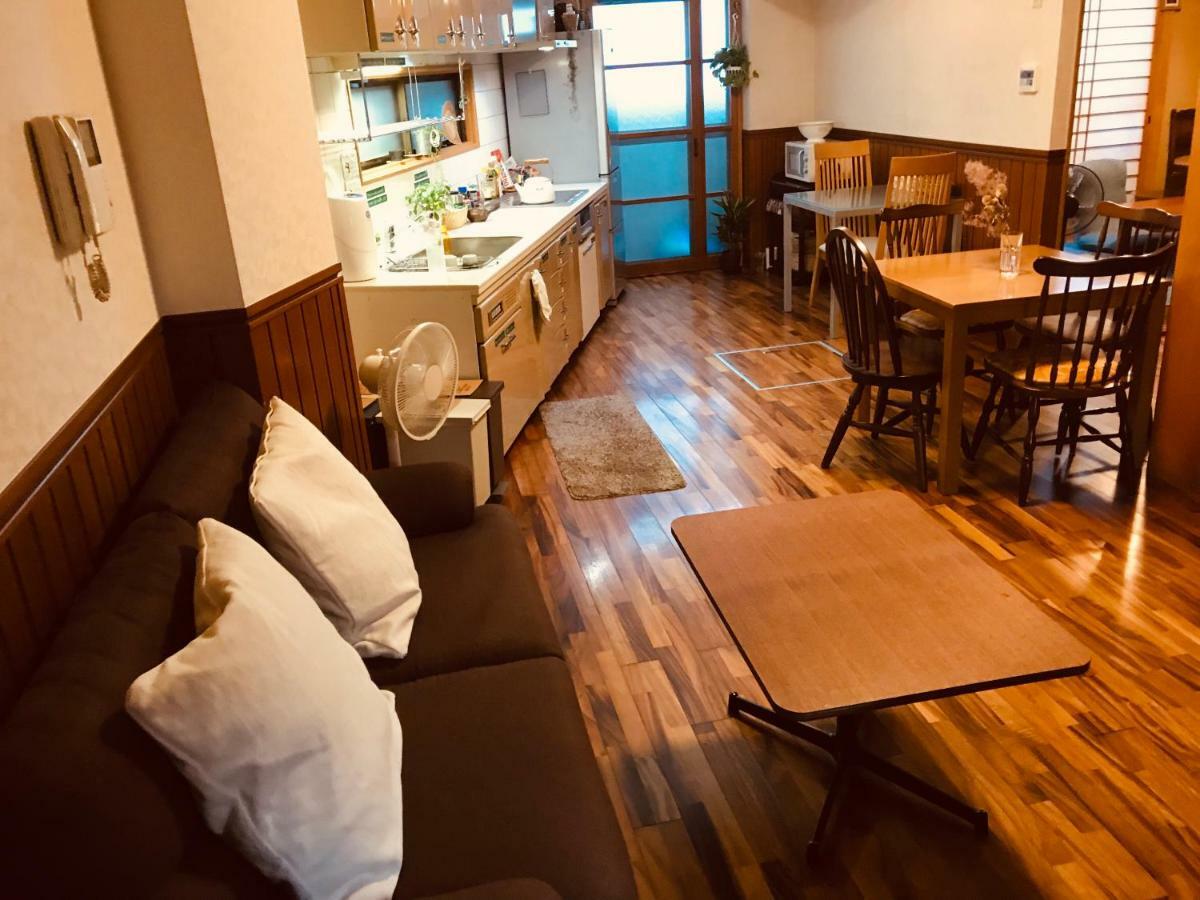 Ropeway St. Guesthouse Matsuyama  Zewnętrze zdjęcie