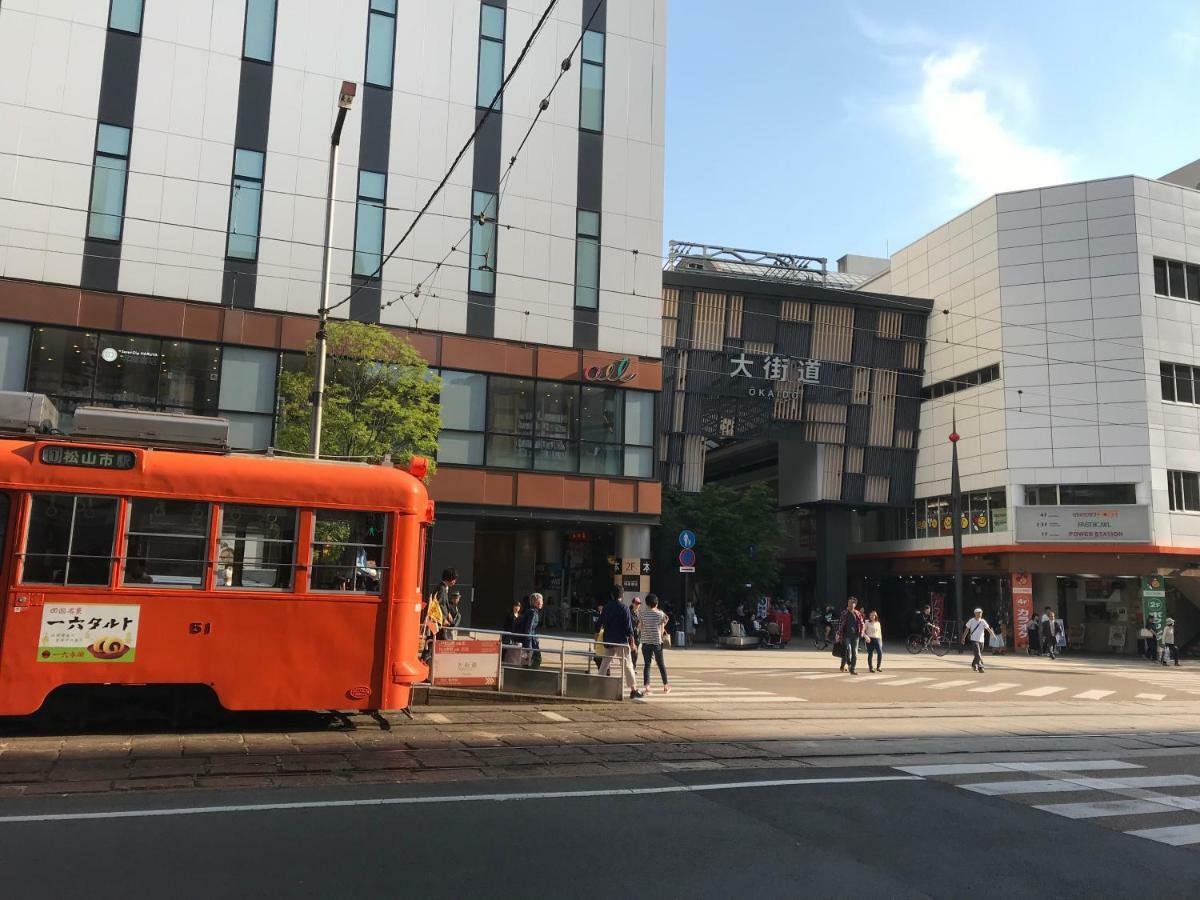Ropeway St. Guesthouse Matsuyama  Zewnętrze zdjęcie