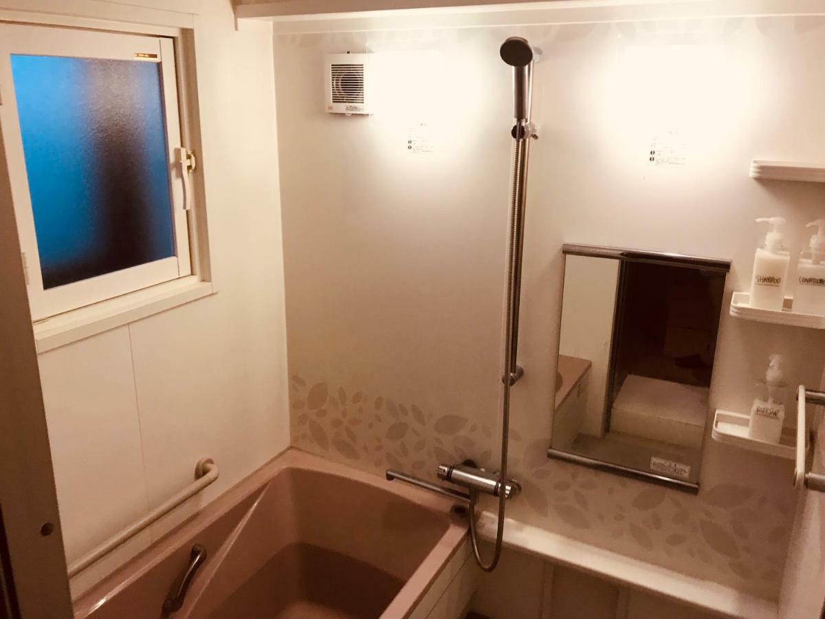 Ropeway St. Guesthouse Matsuyama  Zewnętrze zdjęcie